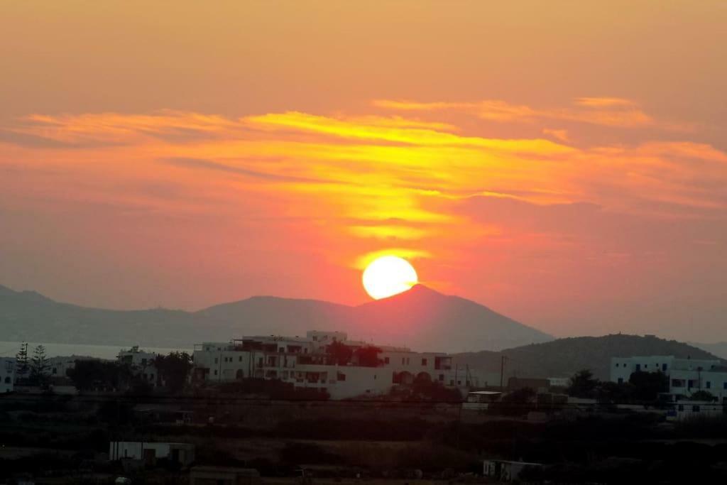 Sunny House With Amazing View For 4+2 Persons Villa ปลากา ภายนอก รูปภาพ
